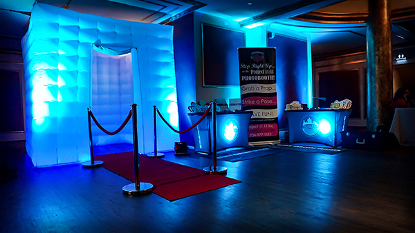 Lunafest LED Inflatable Photo Booth